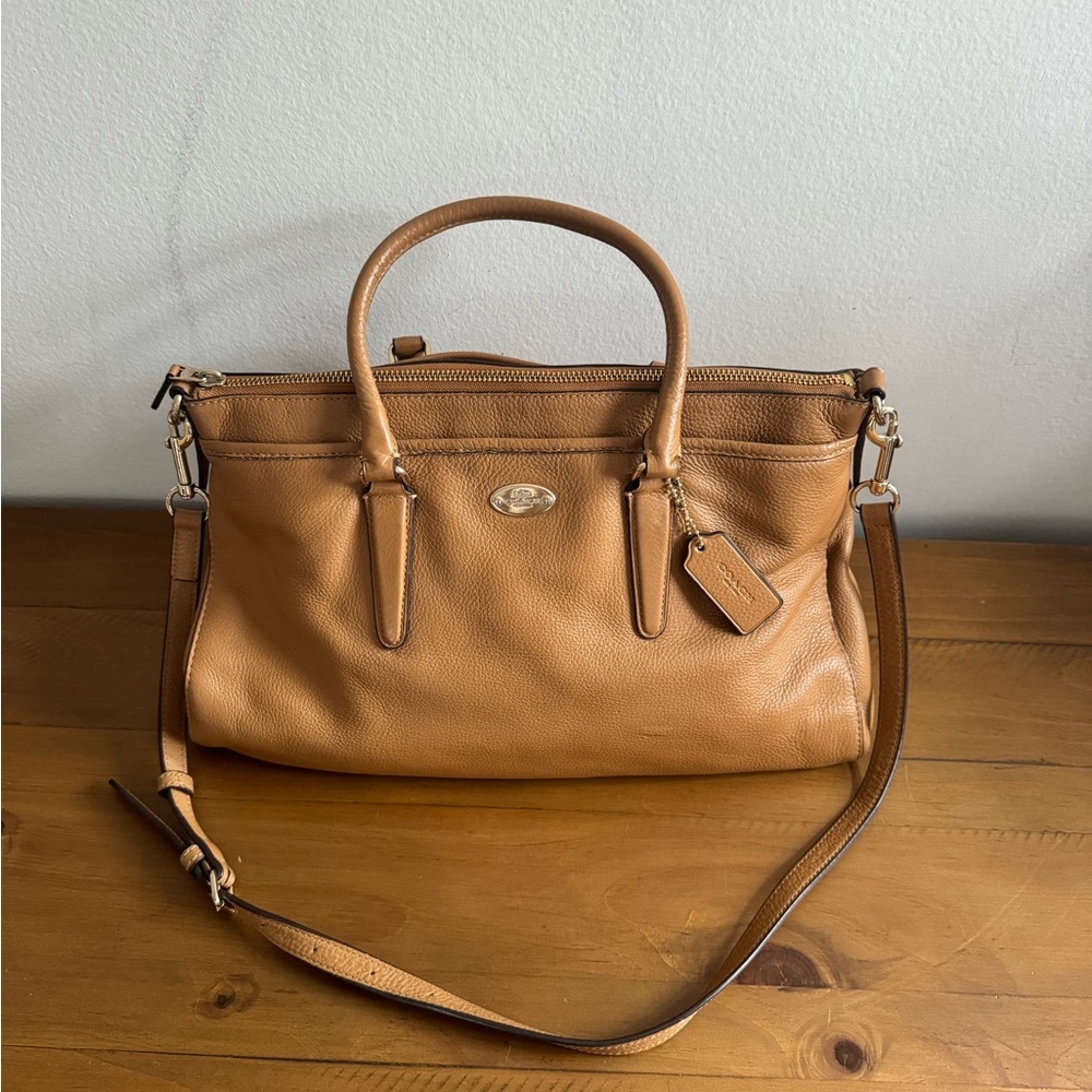 Coach soft leather shoulder bag in camel